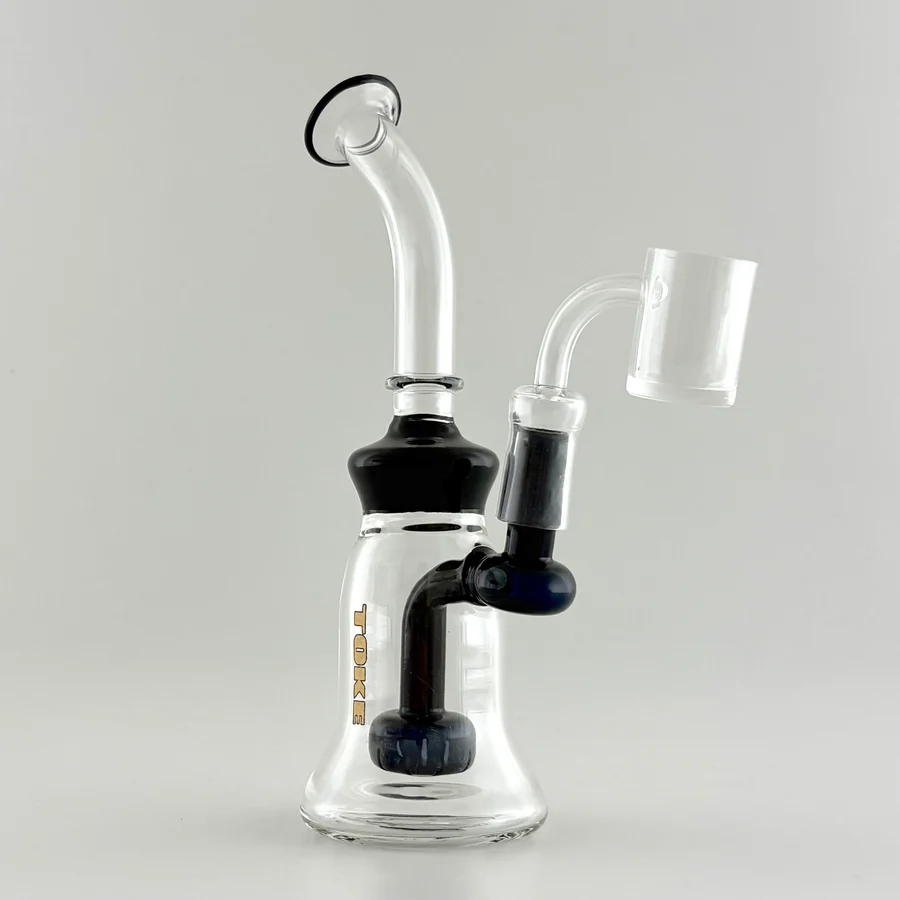 8" Rig with Quartz Banger - Image 9